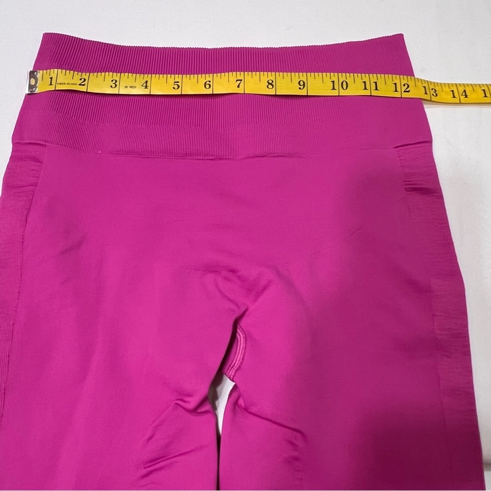 Lululemon Zone In Tight
Raspberry Size 8 - Picture 4 of 11